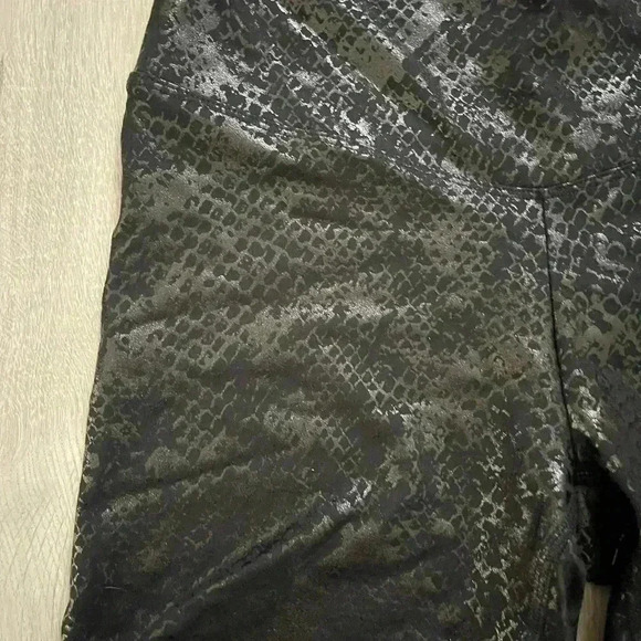 PINK Blacksnake print bike shorts S - Picture 5 of 5